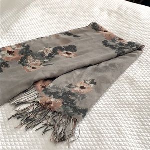 H&M Floral Blanket Scarf
